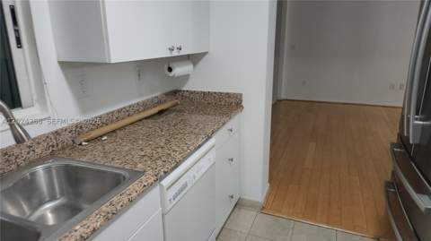 5900 Collins Ave 404, Miami Beach FL - photo 8 of 93