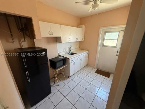 18054 SW 92nd Ct, Palmetto Bay FL - photo 11 of 14