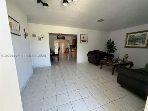 18054 SW 92nd Ct, Palmetto Bay FL - photo 6 of 14