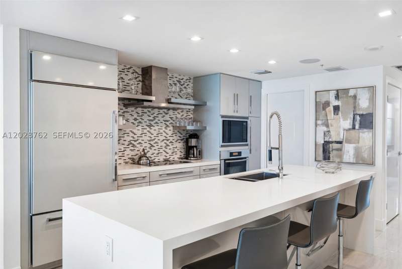 2 bedroom Condominium at 3801 Collins Ave 703, Mosaic On Miami Beach Con, Miami Beach — photo 5
