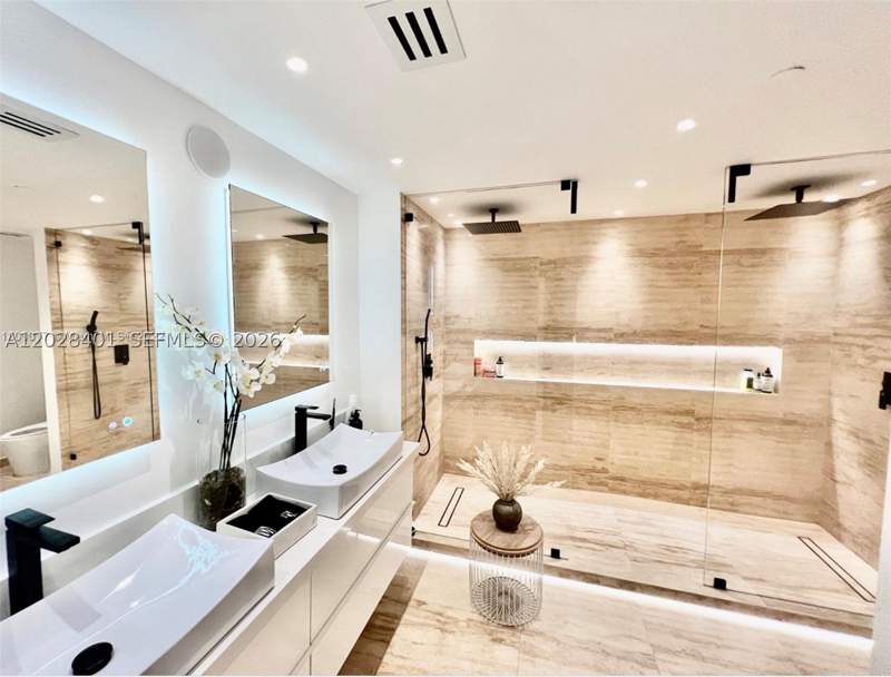 2 bedroom Condominium at 3340 NE 190th St 409, Aventura Marina Condo Num, Aventura — photo 2