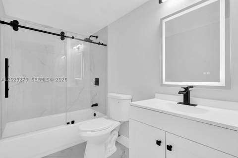 6135 NW 186th St 202, Hialeah FL - photo 10 of 27