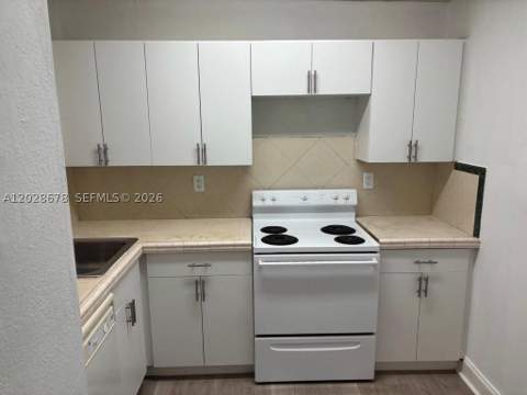 492 NW 165th St Rd C-211, Miami FL - photo 11 of 30