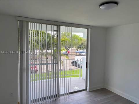 492 NW 165th St Rd C-211, Miami FL - photo 21 of 30
