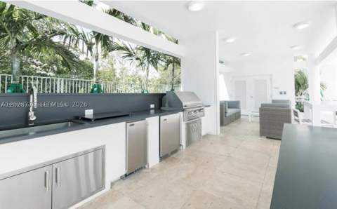 17111 Biscayne Blvd 208, North Miami Beach FL - photo 14 of 16