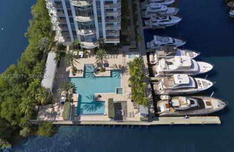 17111 Biscayne Blvd 208, North Miami Beach FL - photo 6 of 16