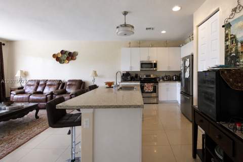 19220 NE 9th Pl, Miami FL - photo 8 of 41