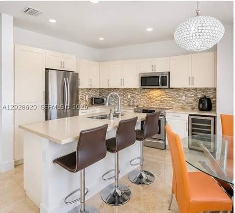10555 NW 69th Ter, Doral FL - photo 14 of 44