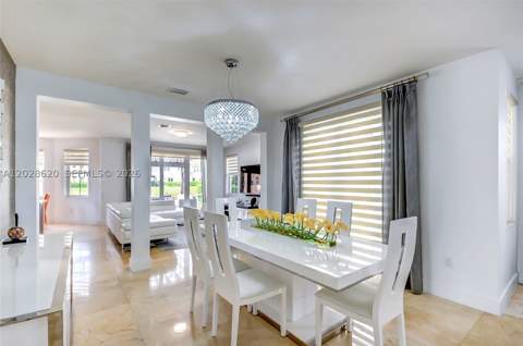 10555 NW 69th Ter, Doral FL - photo 19 of 44