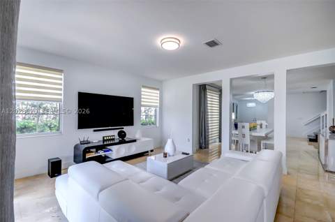 10555 NW 69th Ter, Doral FL - photo 23 of 44