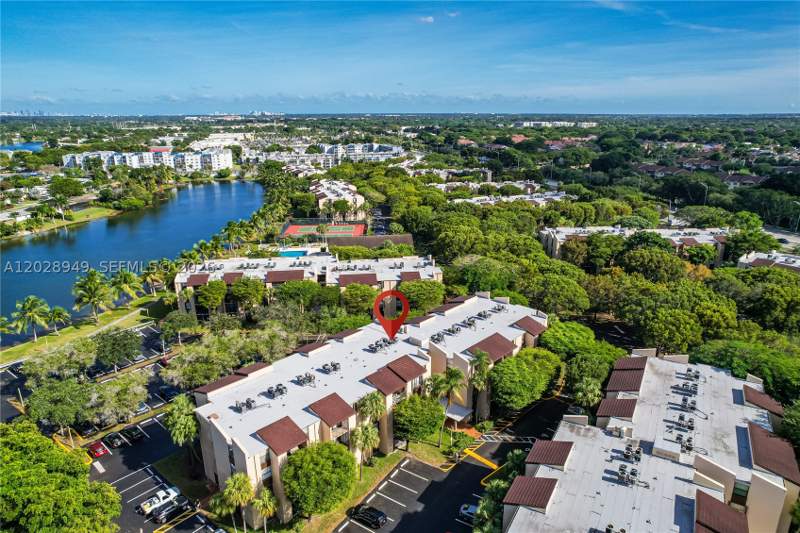 1 bedroom Condominium at 14501 N Kendall Dr 212H, Promenade At Kendale Lake, Miami — photo 3