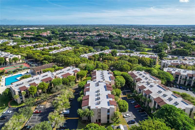 1 bedroom Condominium at 14501 N Kendall Dr 212H, Promenade At Kendale Lake, Miami — photo 4