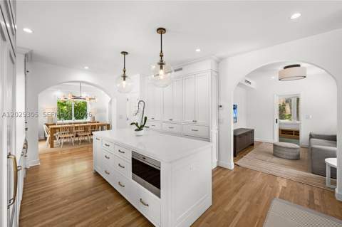 1544 Plasentia Ave, Coral Gables FL - photo 17 of 45