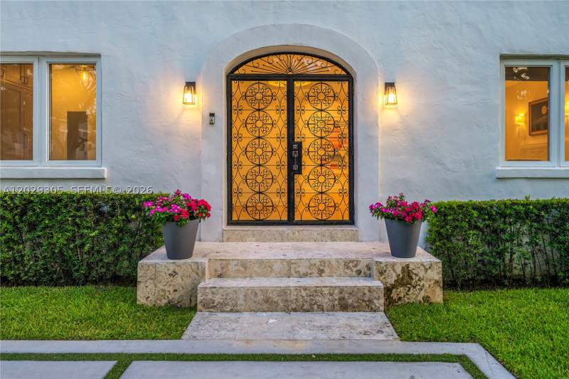 4 bedroom SingleFamilyResidence at 1544 Plasentia Ave, Coral Gables Country Club, Coral Gables — photo 4