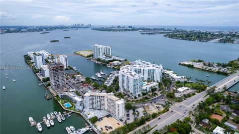 7904 West Dr 810, North Bay Village FL - photo 11 of 30