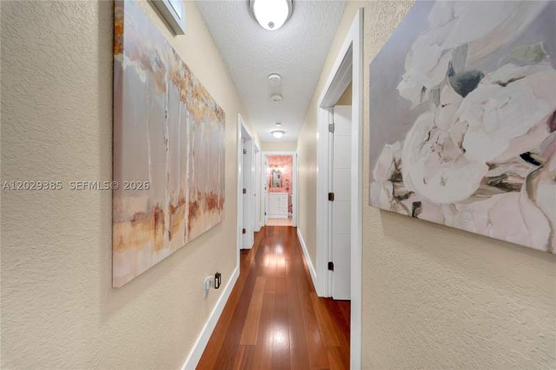3 bedroom SingleFamilyResidence at 19641 NW 88th Ave, Lakes On The Green - Sec, Hialeah — photo 5