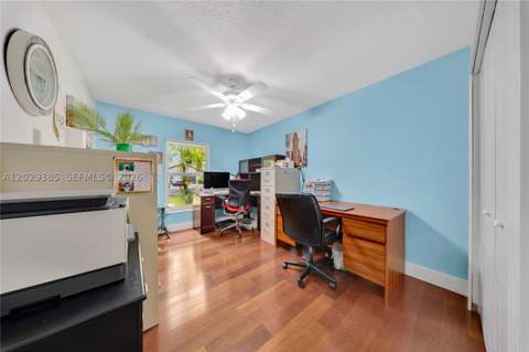 19641 NW 88th Ave, Hialeah FL - photo 7 of 26