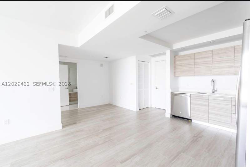 1 bedroom Condominium at 121 NE 34th St 1412, 3401 Midtown Condo, Miami — photo 3