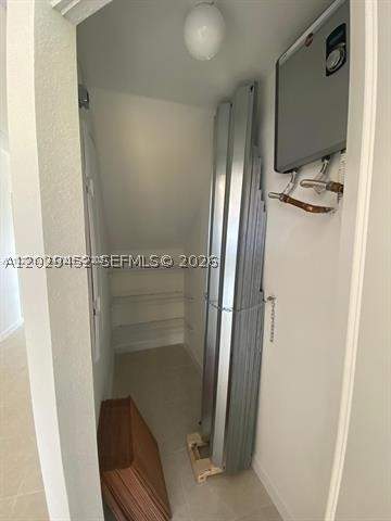 593 NE 208th Ter, Miami FL - photo 21 of 40