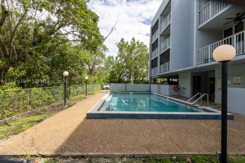 16518 NE 26th Ave 202, North Miami Beach FL - photo 20 of 37