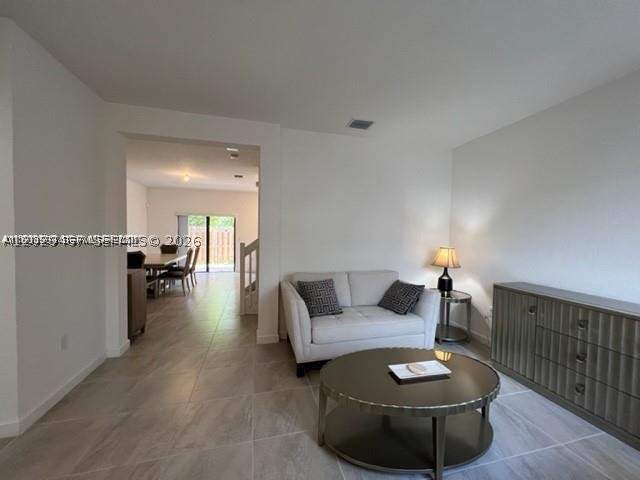 3 bedroom Townhouse at 327 NE 208th Ter, Via Ventura Neighborhood, Miami — photo 3