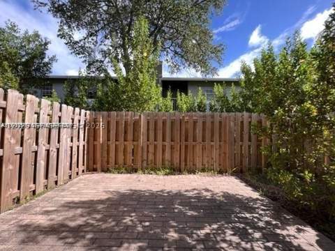327 NE 208th Ter, Miami FL - photo 7 of 28