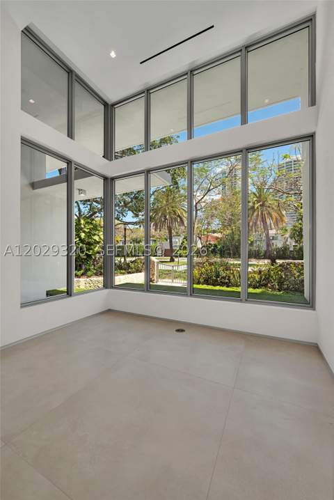 2100 S Miami Ave, Miami FL - photo 17 of 82