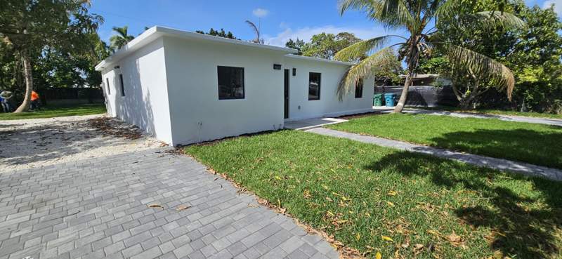 3 bedroom SingleFamilyResidence at 15495 Harrison Drive, Leisure City Sec 1, Homestead — photo 2