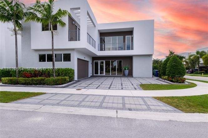 5 bedroom SingleFamilyResidence at 7480 NW 99th Ave, Doral Commons Residential, Doral — photo 5
