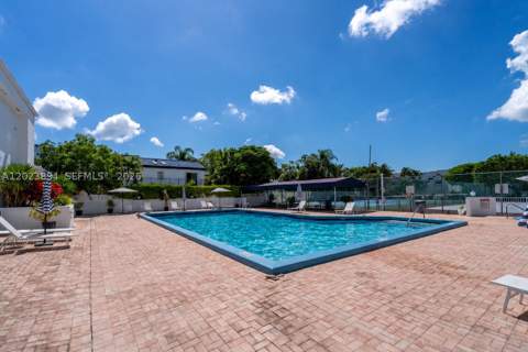 21300 San Simeon Way N5, Miami FL - photo 21 of 25