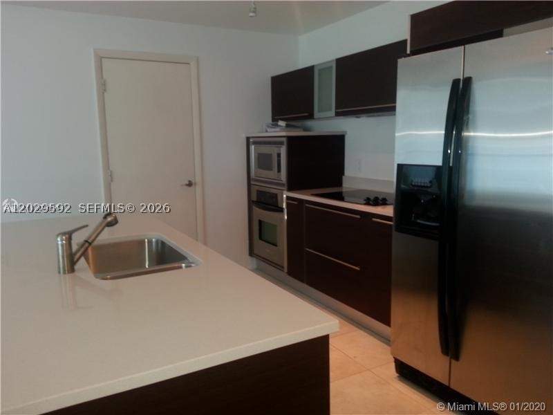 1 bedroom Condominium at 1900 N Bayshore Dr 3517, Quantum On The Bay Condo, Miami — photo 4