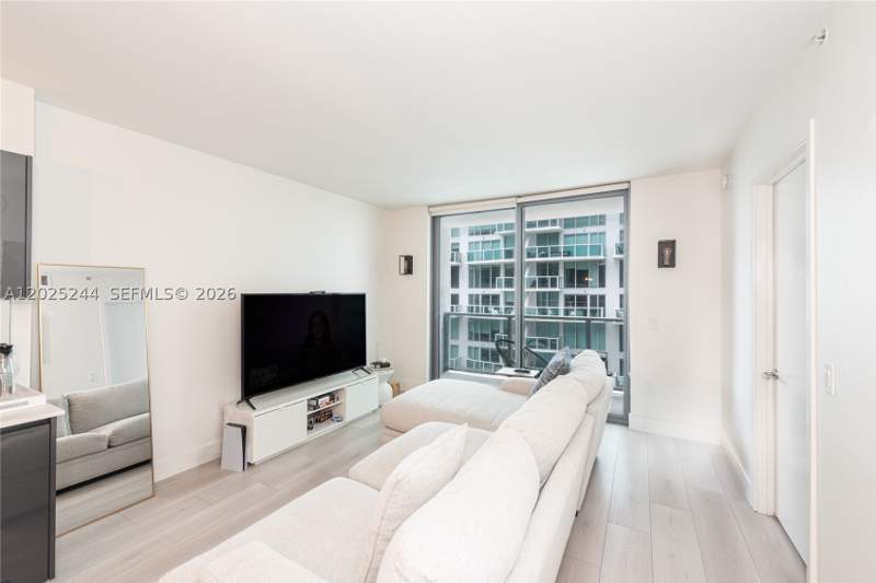 1 bedroom Condominium at 31 SE 6th St 2506, Mybrickell Condo, Miami — photo 5