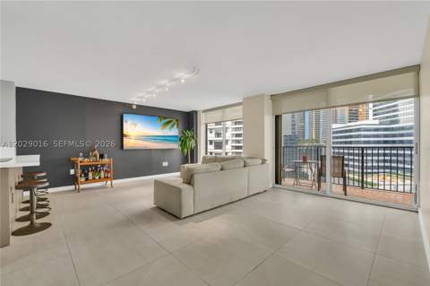 1450 Brickell Bay Dr 1815, Miami FL - photo 14 of 33