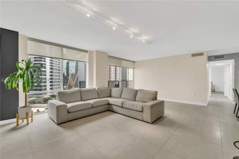 1450 Brickell Bay Dr 1815, Miami FL - photo 19 of 33