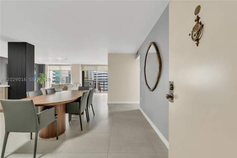 1450 Brickell Bay Dr 1815, Miami FL - photo 6 of 33