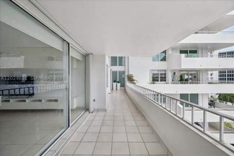 199 Ocean Lane Dr 911, Key Biscayne FL - photo 21 of 25