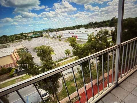 1251 NE 108th St 617, Miami FL - photo 11 of 22