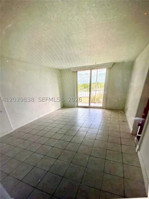 1251 NE 108th St 617, Miami FL - photo 12 of 22
