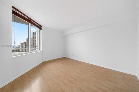 325 S Biscayne Blvd 2219, Miami FL - photo 14 of 29