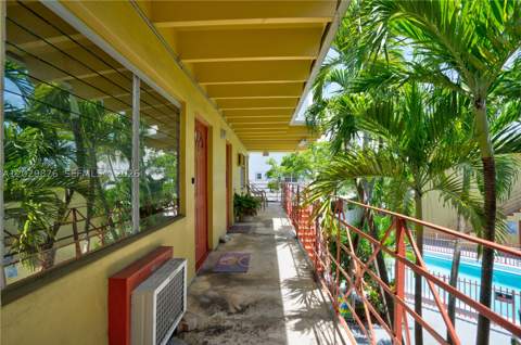 12195 W Dixie Hwy 6E, North Miami FL - photo 10 of 16