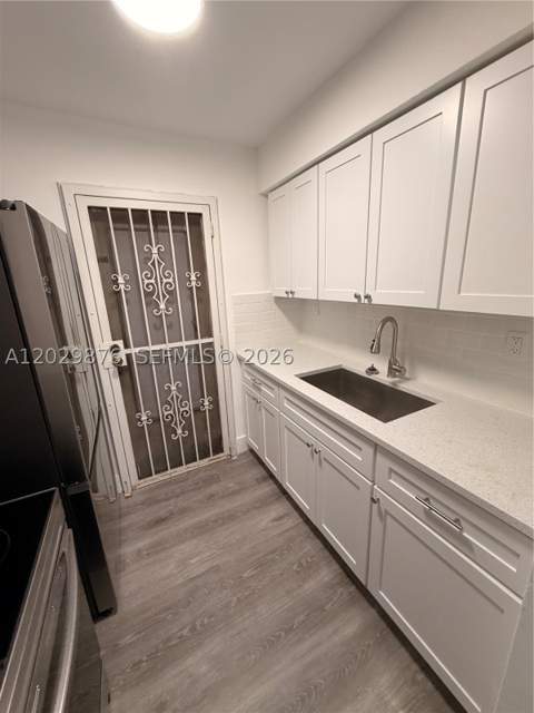12195 W Dixie Hwy 6E, North Miami FL - photo 14 of 16