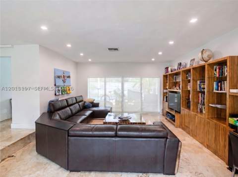 21335 NE 19th Ct, Miami FL - photo 6 of 28