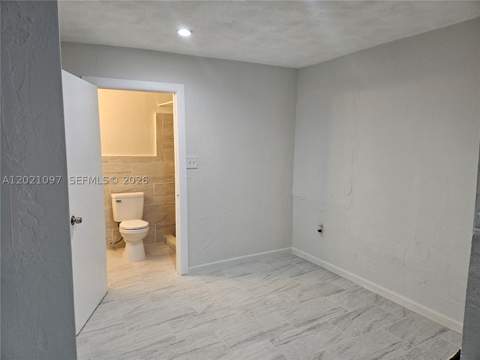 528 NW 10th St, Florida City FL - photo 8 of 12