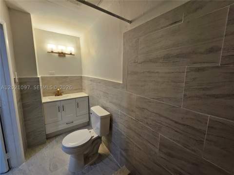 528 NW 10th St, Florida City FL - photo 9 of 12