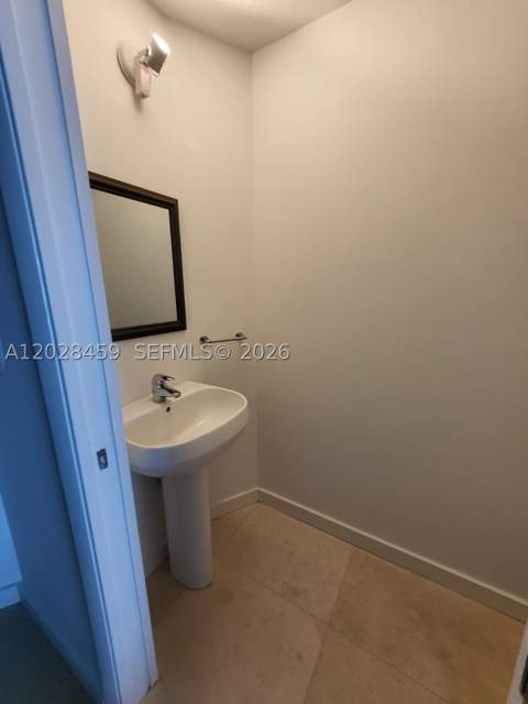 1900 N Bayshore Dr 2415, Miami FL - photo 11 of 22