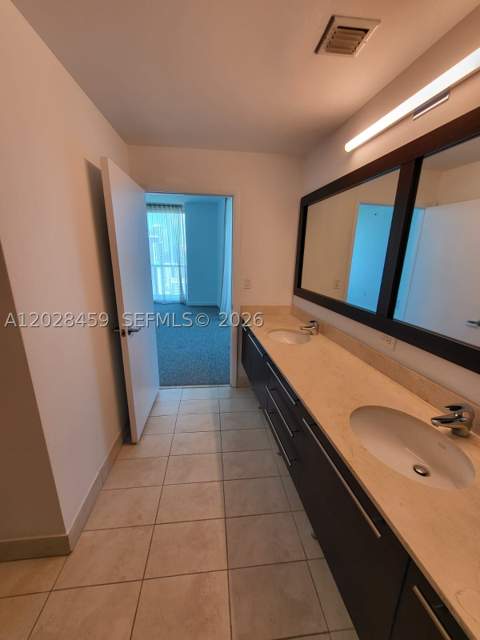 1900 N Bayshore Dr 2415, Miami FL - photo 20 of 22