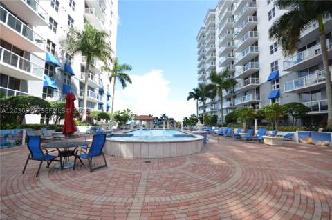 5085 NW 7th St 602, Miami FL - photo 14 of 28