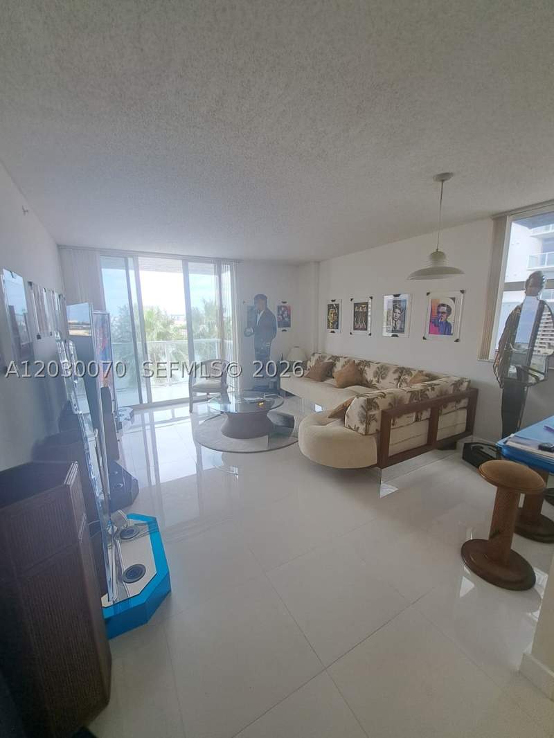 2 bedroom Condominium at 5085 NW 7th St 602, Blue Lagoon Condo, Miami — photo 4