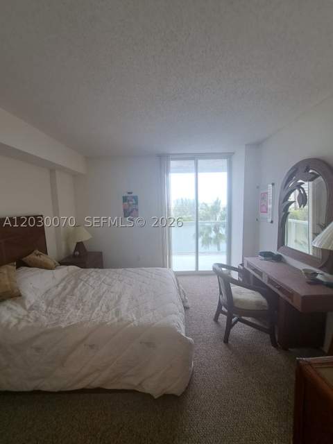 5085 NW 7th St 602, Miami FL - photo 6 of 28