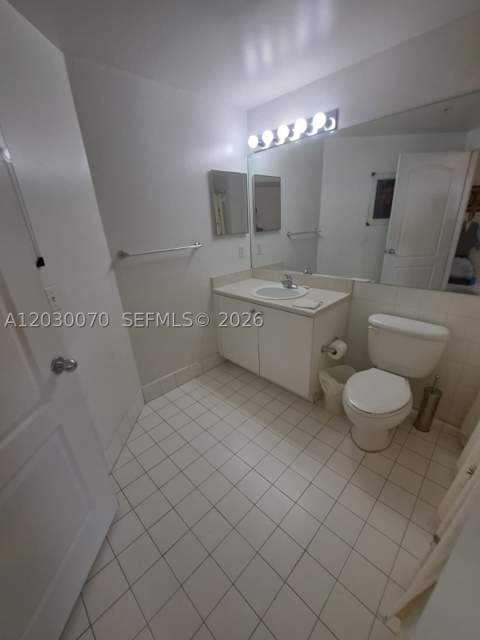5085 NW 7th St 602, Miami FL - photo 7 of 28